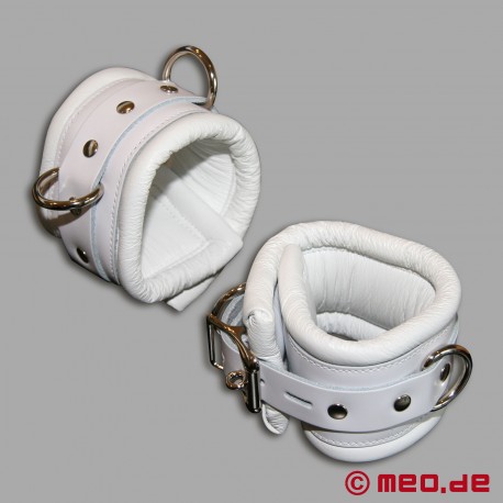Abschließbare weiße Fußfesseln aus Leder CASABLANCA