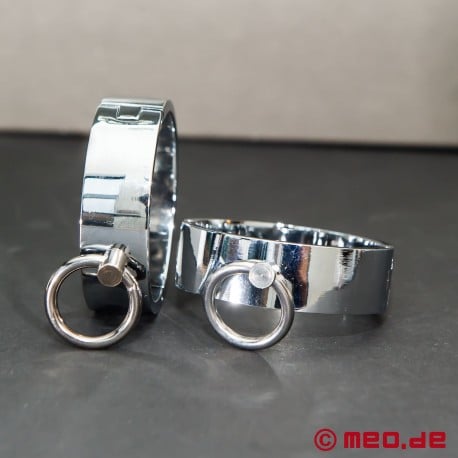 Wrist Cuffs with magnetic closure