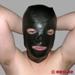 Skórzana maska - niezbędnik dla niewolników i panów