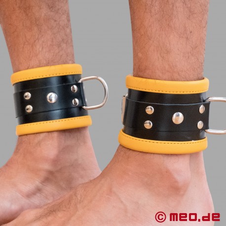 Schwarz / Gelbe Bondage Fußfesseln aus Leder