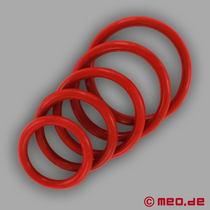 CAZZOMEO - Červený gumový kroužek na penis