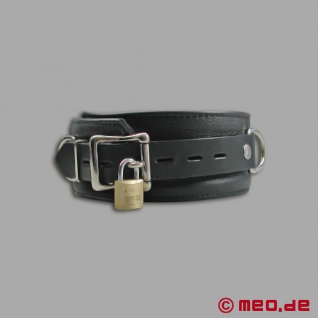 Lockable leather bondage collar with time lock