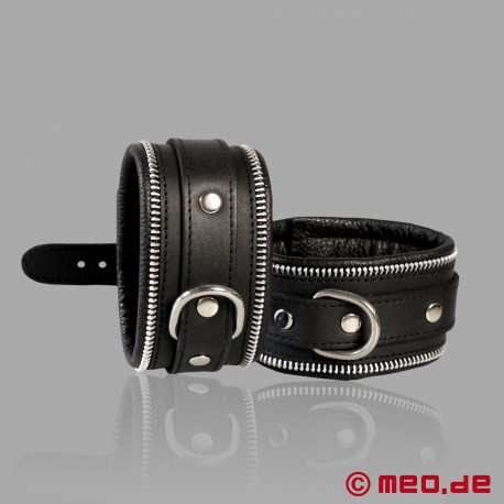 Code Z Bondage Leather Wrist Cuffs 
