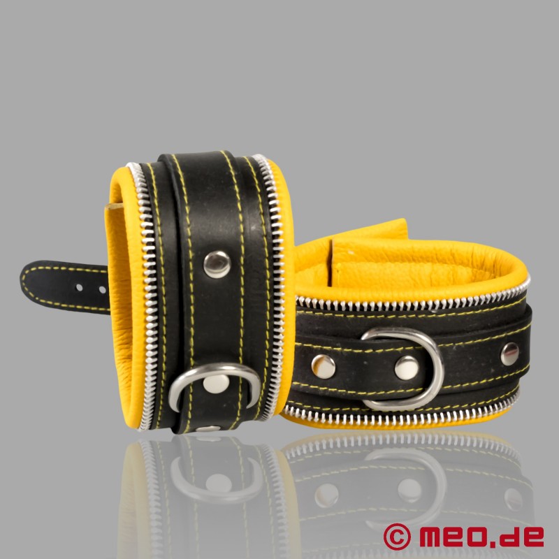Code Z Bondage Wrist Cuffs black/yellow