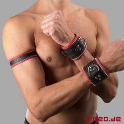 Code Z Leather Armband in black/red
