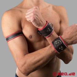 Armband med läderöverdel - svart/röd