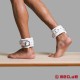 Abschließbare weiße Fußfesseln aus Leder CASABLANCA