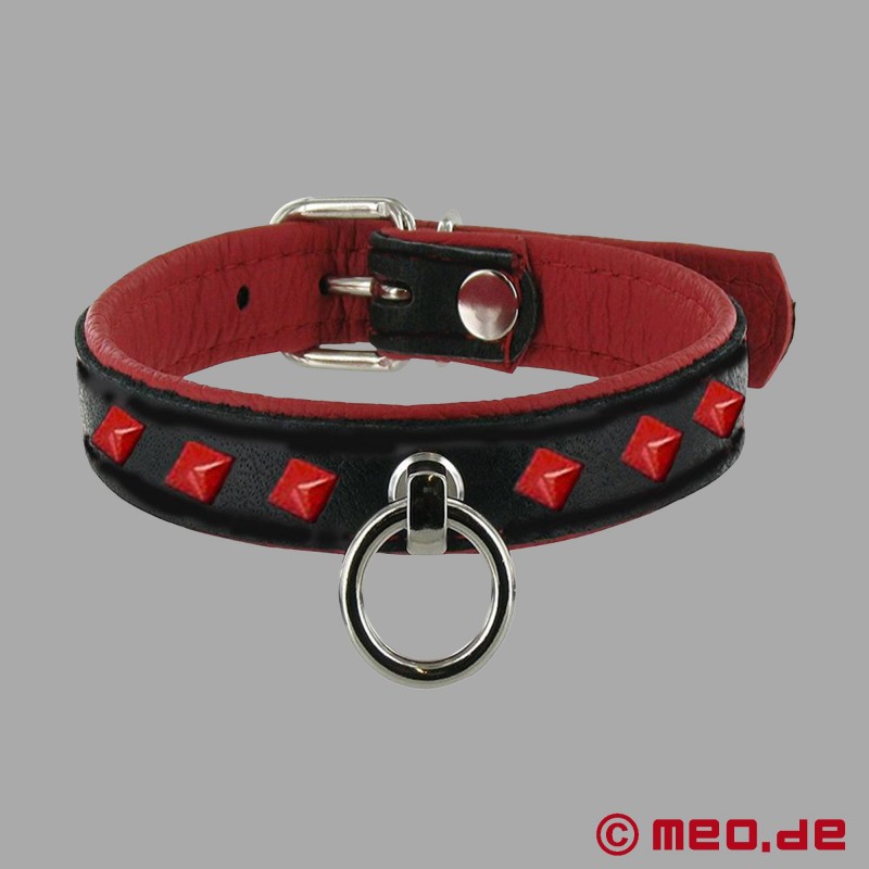 Slavenhalsband met ring en klinknagels - zwart/rood