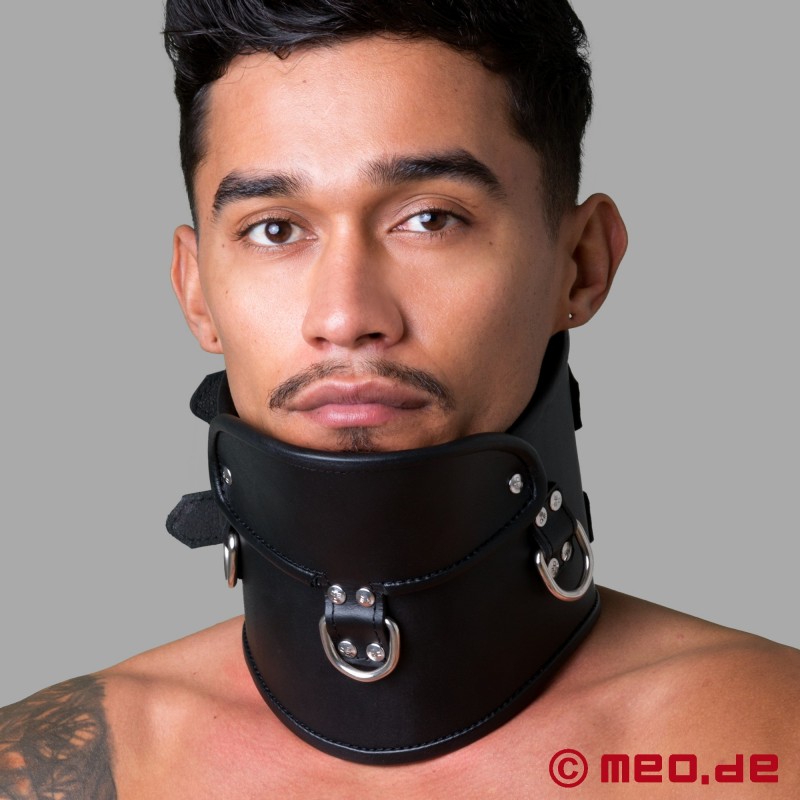 Obojek BDSM Posture Collar z černé kůže, uzamykatelný