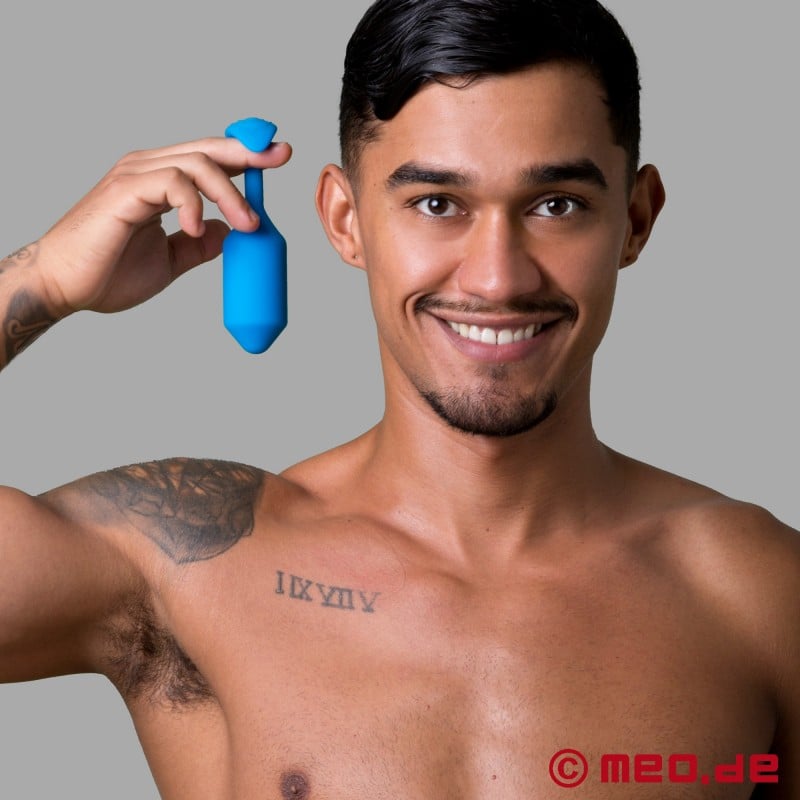 B-Vibe Vibrating Snug Plug - didelis