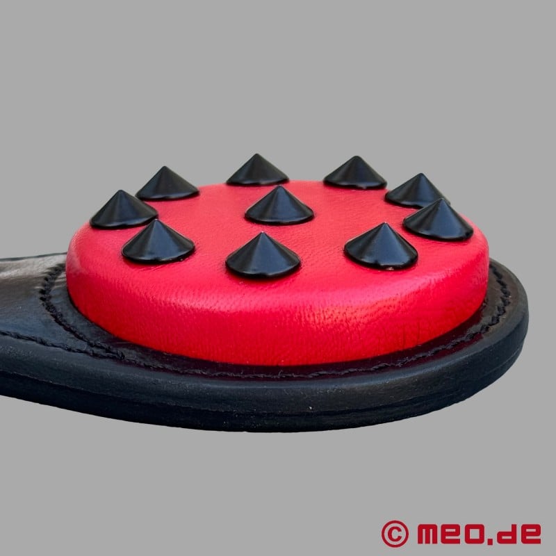 Dr. Sado's THE CLAW - Ballbuster paddle с шипове