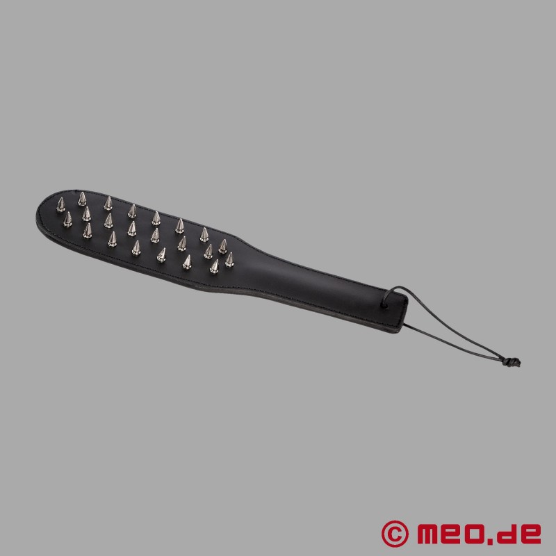 Studded Paddle "PointedPound" - A Fascinating Combination of Precision and Intensity.