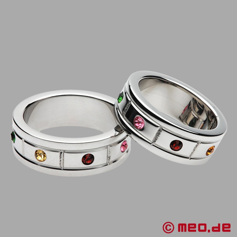 Luksusowy pierścień na kutasa z biżuteryjnymi kryształkami
