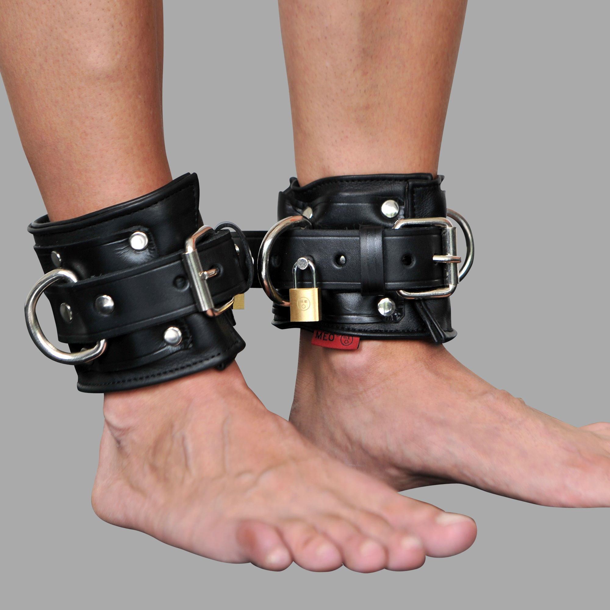 Buy Padded Lockable Leather Ankle Cuffs - San Francisco Collection ...