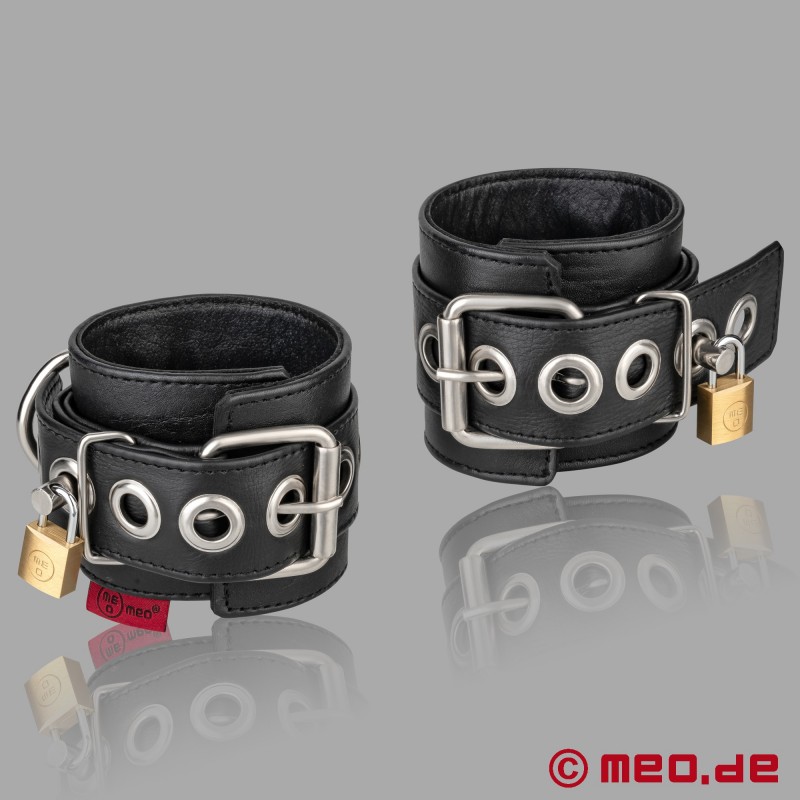 Lockable and Padded Leather Wrist Cuffs - New York Collection