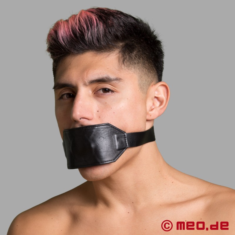 BDSM munkavle - Mouth full - 3