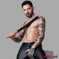 BDSM slapper "NocturnalNote": Egy remekmű az ínyenceknek