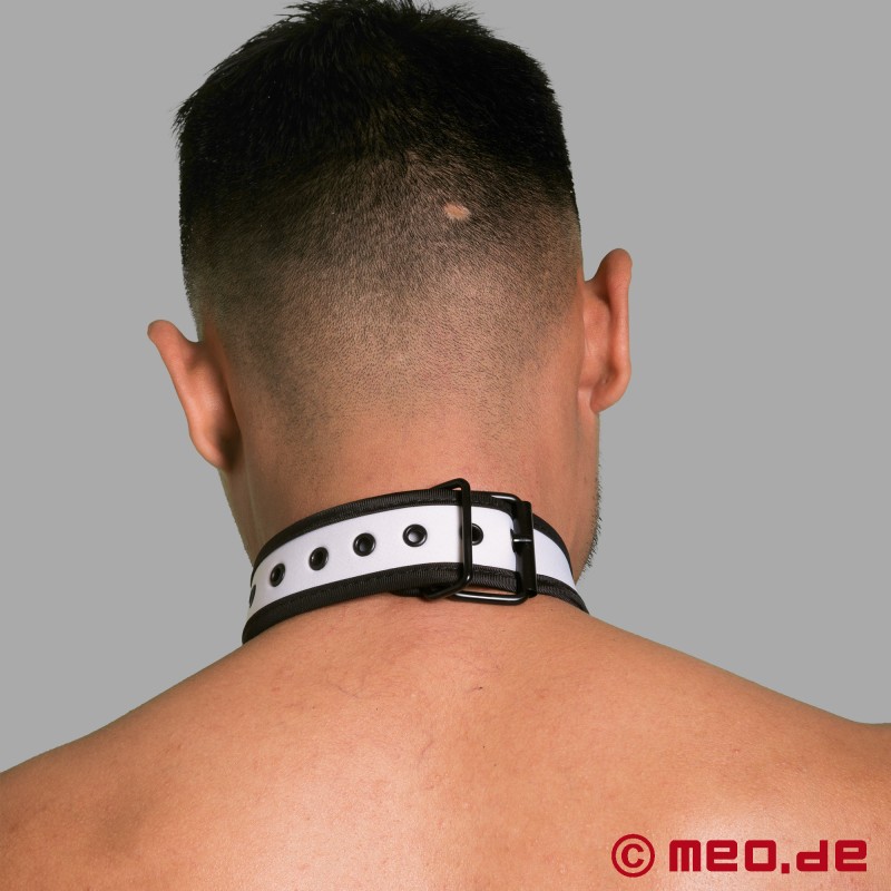 Collar BDSM de neopreno en blanco