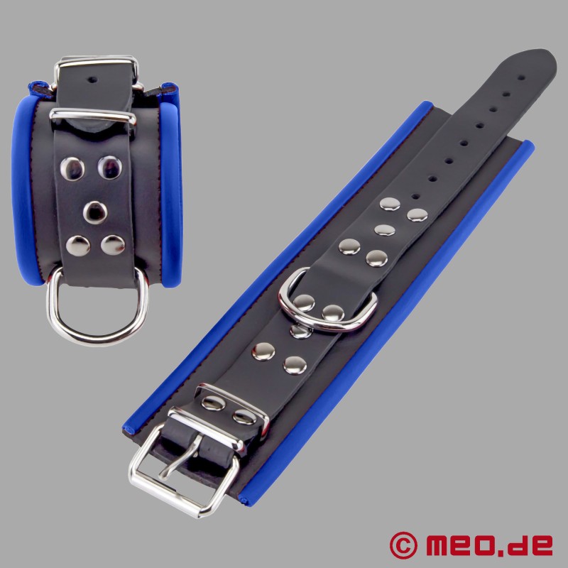 Handfesseln aus Leder, gepolstert - schwarz / blau