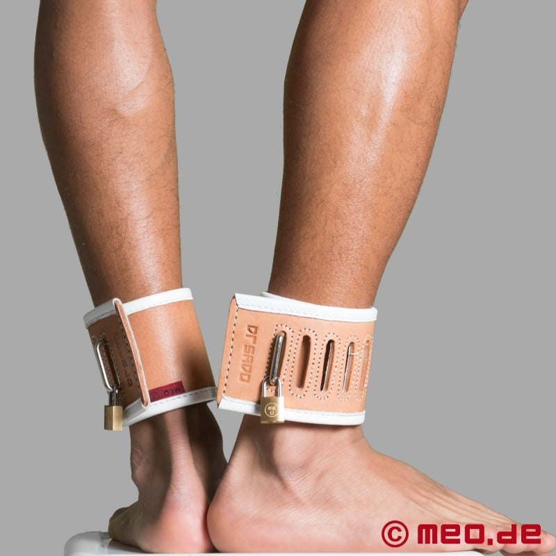 Lockable leather ankle restraints - Edition Dr. Sado