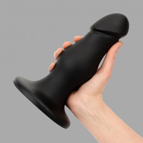 Өкше киген сексуалды қыздың фотосы