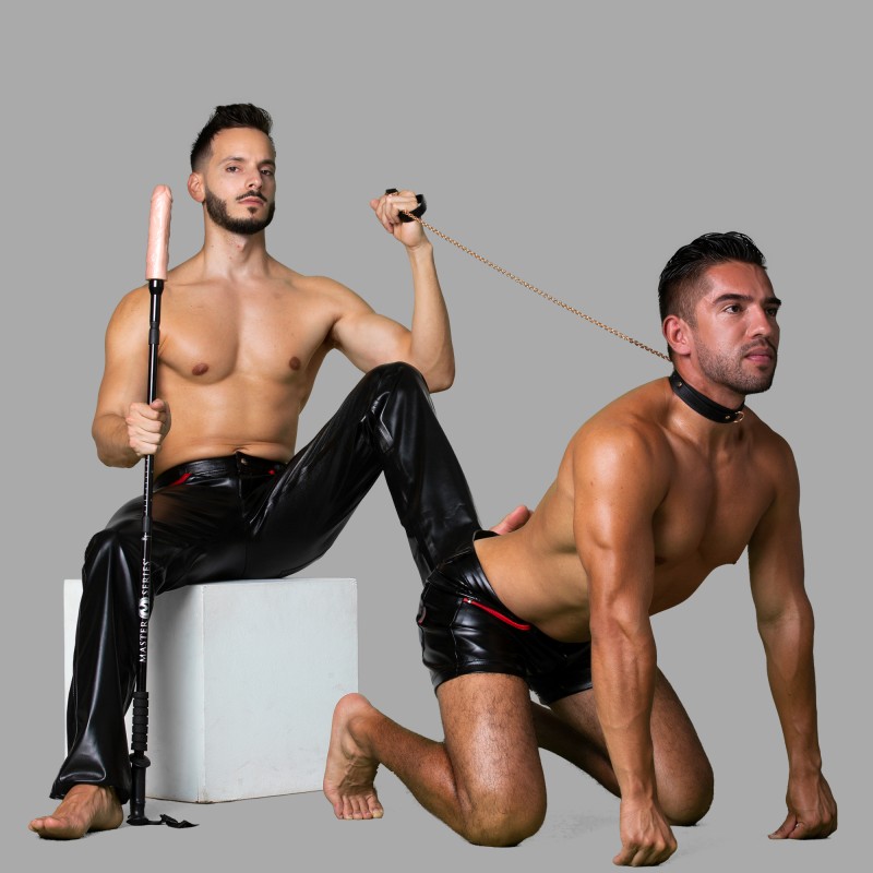 Collare BDSM con guinzaglio