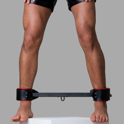 BDSM (ビー・ディー・エス・エム) スプレッダーバー、レザーカフ付き - Thumbnail