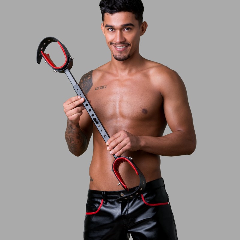 Barra de apoio BDSM com algemas em couro - 6