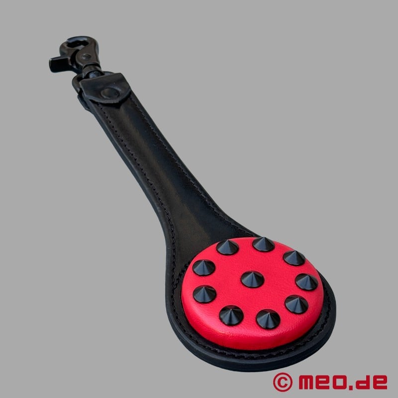 Dr. Sado's The Claw - Ballbuster Paddle mit Spikes