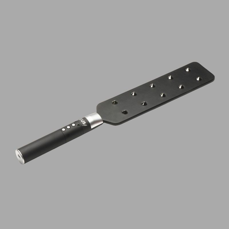 E-stim spanking paddle con pinchos: una experiencia electrizante del Dr. Sado - 4