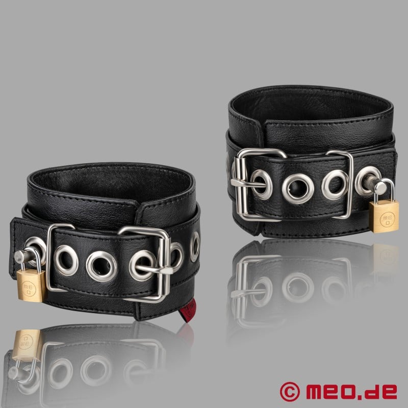 Lockable and Padded Leather Ankle Cuffs - New York Collection