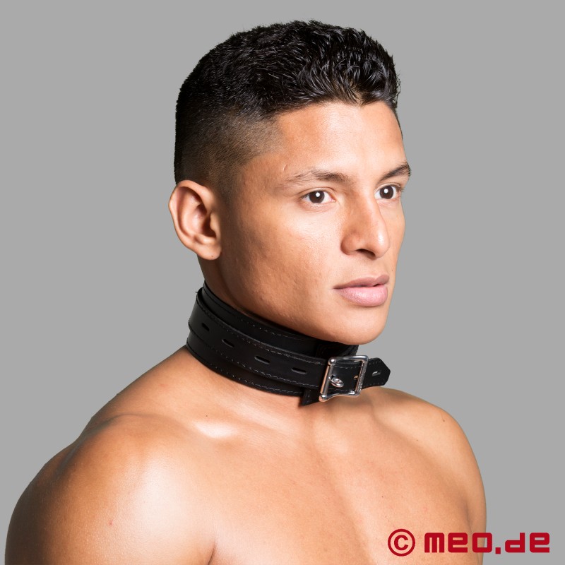 DominateMe - Kožený obojok s háčikom na nos