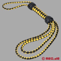 The Disciplinarian - luszweep van zwart en geel pelleer