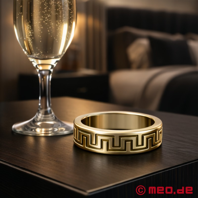 Luxe cockring met "La Greca" patroon - goudkleurig - 1