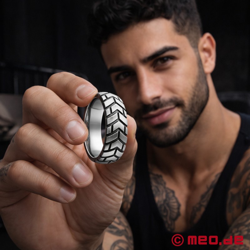 Penis Ring in Stainless Steel - 2