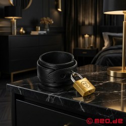 DomLock™ ball stretcher - Låsbar ball stretcher i læder