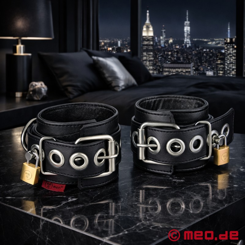 Lockable and Padded Leather Ankle Cuffs - New York Collection - 1