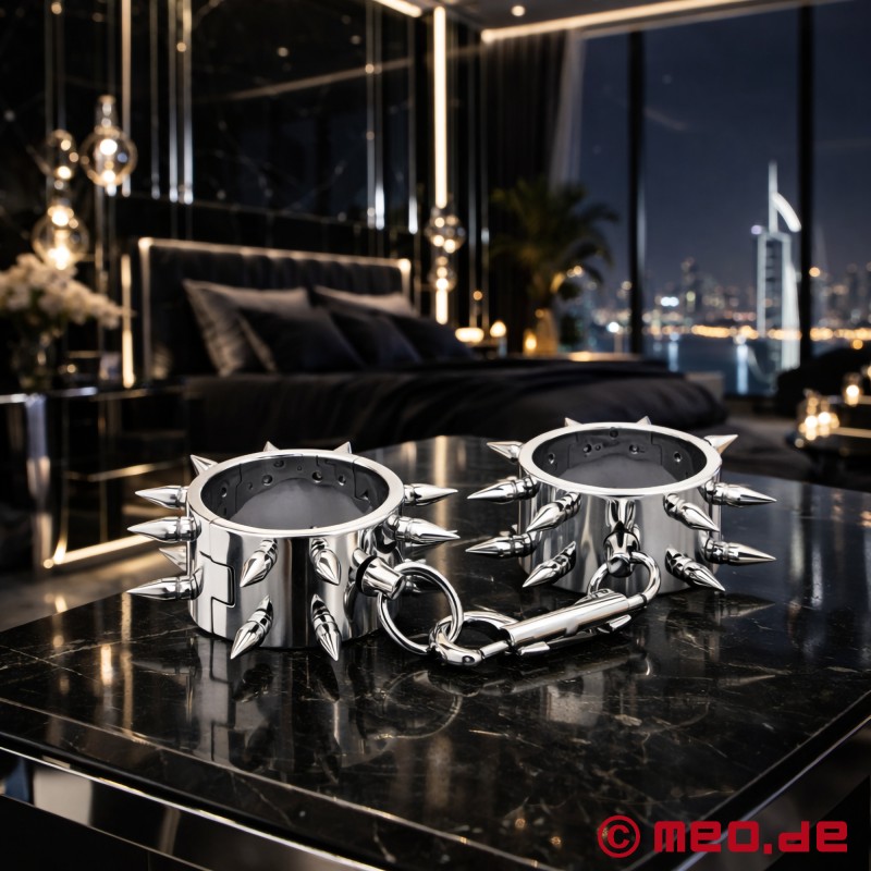 ThornLord™ Spiked Handcuffs - Power, Pain, Possession - 1