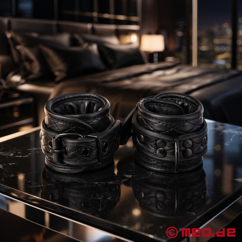 Δερμάτινες χειροπέδες - σειρά Black Diamond™ από την MEO® - 2