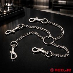 Connettore in metallo con 4 moschettoni, specifico per il bondage hogtie - Thumbnail