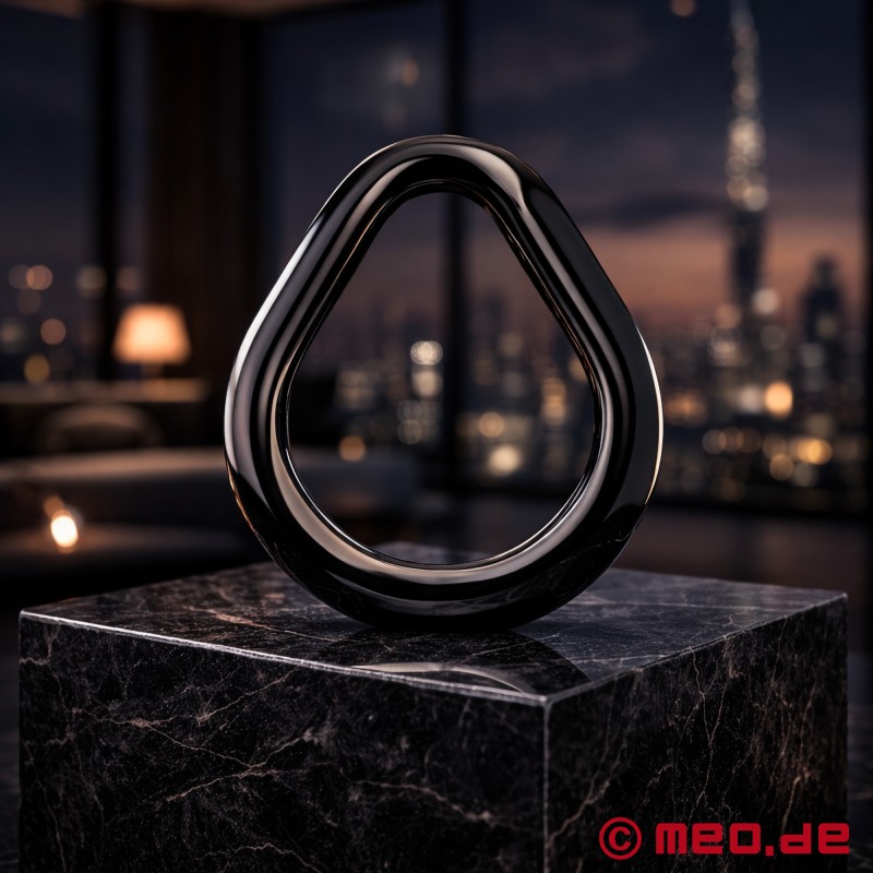 MEO®のAlphamale® BlackSteel™ - 楕円形のメタルCock Ring - 1