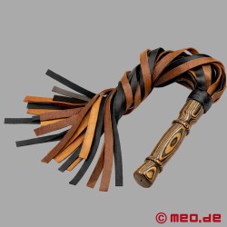 "Arabica™ by HurtMe™" - Rudos spalvos oda floggeris su medine rankena