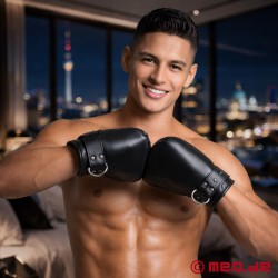 Bondage Fist Mitts tillverkade av pelle - Thumbnail
