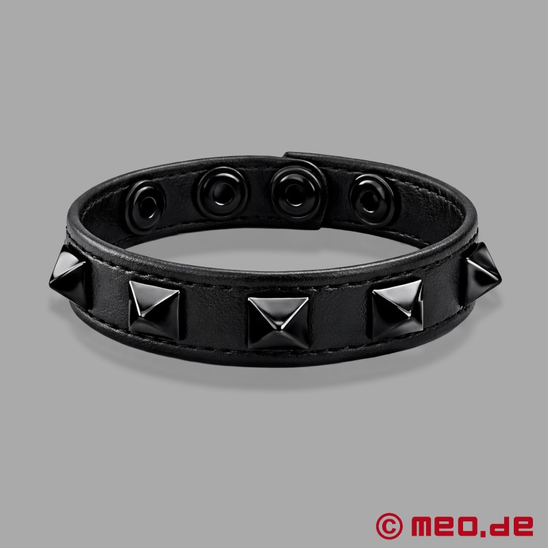 CAZZOMEO Black Pyramid Stud Cock Ring - 3