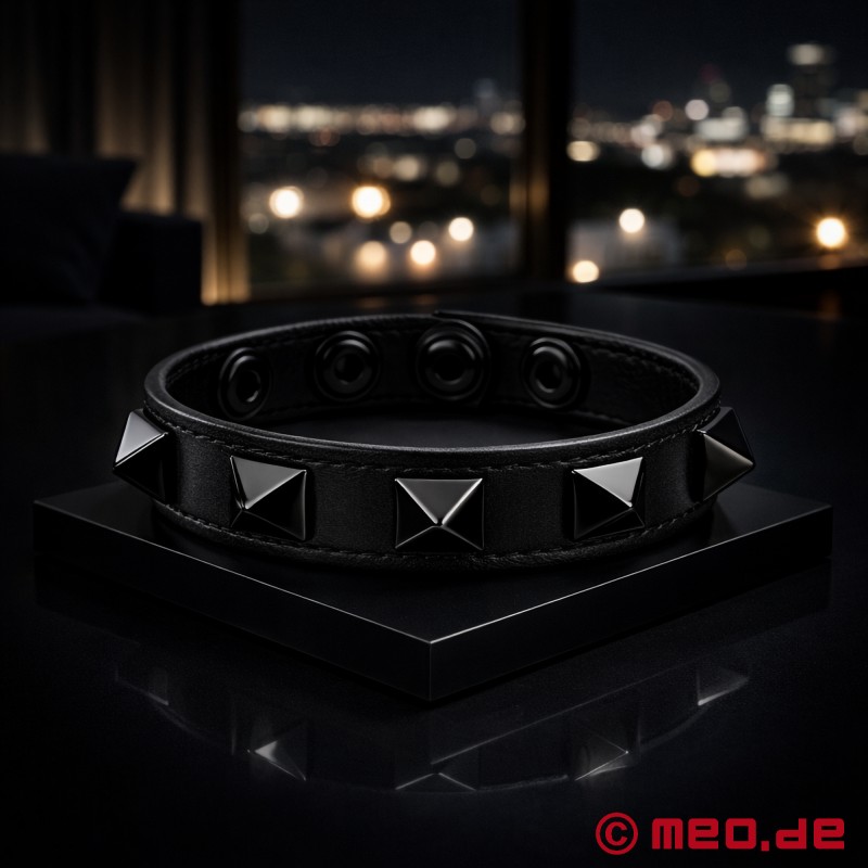 CAZZOMEO Black Pyramid Stud Cock Ring - 1