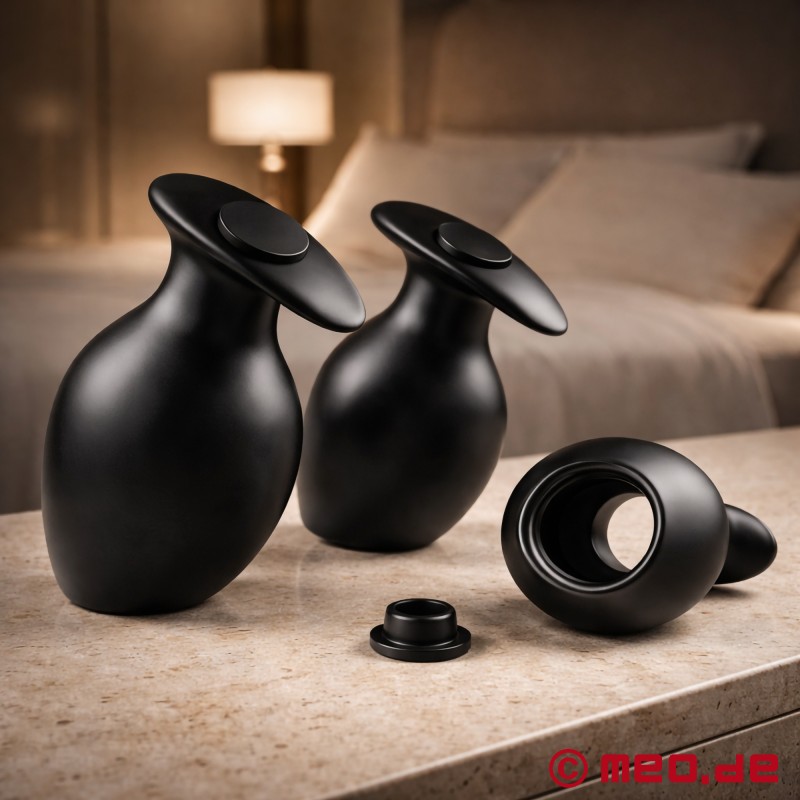 Tunnel Butt Plug 24/7 - Voluminous Silicone Anal Tunnel Plug with Closing Plug - 1