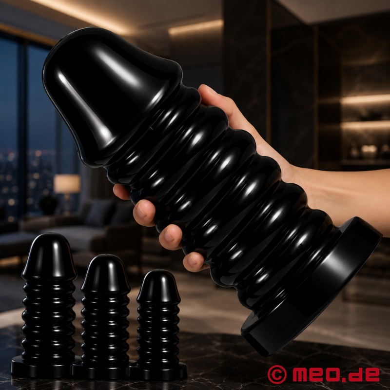BlackBeast™ – Buttplug aus Silikon mit Saugfuß - 1